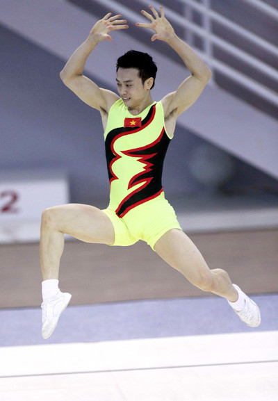 VĐV Aerobic của Việt Nam đã bị tước HCV một cách lố bịch. VĐV Aerobic của Việt Nam đã bị tước HCV một cách lố bịch.