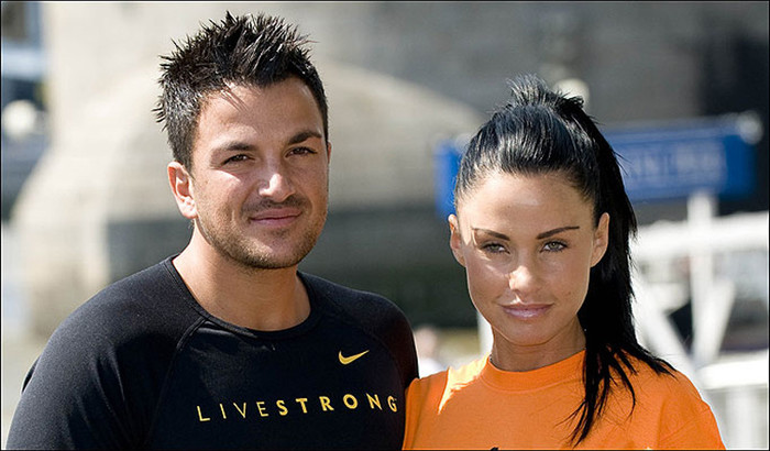 Katie Price và chồng cũ Peter Andre. Họ đã có với nhau 3 mặt con.