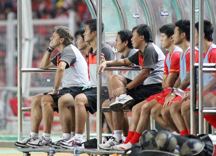 Và đây là sự thất vọng khi U23 Việt Nam không thể chống đỡ được sức mạnh của đội chủ nhà. Và đây là sự thất vọng khi U23 Việt Nam không thể chống đỡ được sức mạnh của đội chủ nhà.