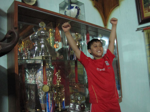 Em trai Văn Quyết. Em trai Văn Quyết.