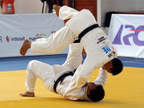 Võ sĩ Judo Việt Nam khóc nức nở vì bị trọng tài ép ảnh 3 Võ sĩ Judo Việt Nam khóc nức nở vì bị trọng tài ép ảnh 3