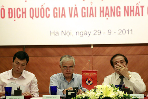 Ông Trần Quốc Tuấn đang đương chức ở TC TDTT nên là người "có tóc". Ảnh: Vũ Ngọc Ông Trần Quốc Tuấn đang đương chức ở TC TDTT nên là người "có tóc". Ảnh: Vũ Ngọc