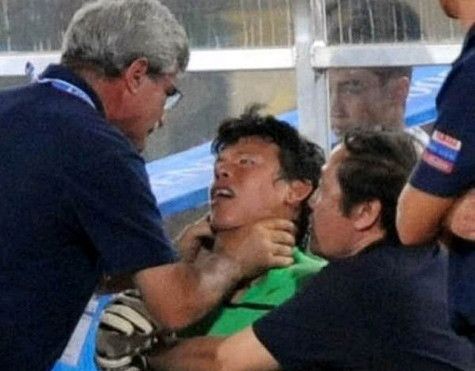 Thầy Tô đơn giản là nóng tính hay ông biết điều gì khuất tất đã xảy ra ở trận chung kết Sea Games 25? Thầy Tô đơn giản là nóng tính hay ông biết điều gì khuất tất đã xảy ra ở trận chung kết Sea Games 25?