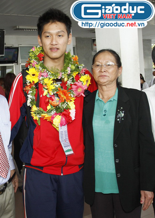 Quý Phước và mẹ. Quý Phước và mẹ.