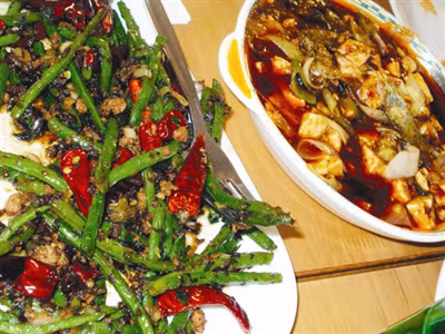 Thức ăn ở làng VĐV.