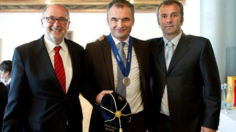 Stéphane Chapuisat (Thụy Sĩ). Stéphane Chapuisat (Thụy Sĩ).