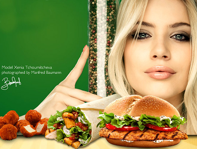 Xenia Tchoumitcheva là người yêu của tay đua nổi tiếng Tây Ban Nha, Fernando Alonso. Xenia Tchoumitcheva là người yêu của tay đua nổi tiếng Tây Ban Nha, Fernando Alonso.