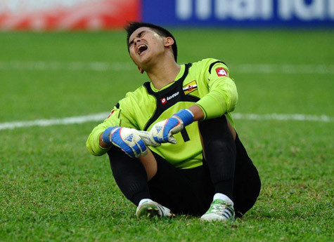 Bin Akim phản ứng sau bàn thua thứ 3.