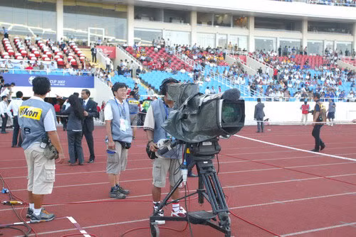 Cho đến giờ nhiều đài vẫn chưa có lịch phát sóng Super League 2012. Cho đến giờ nhiều đài vẫn chưa có lịch phát sóng Super League 2012.