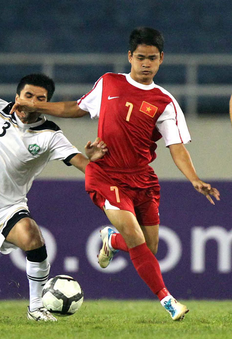 Đình Tùng được đá chính lần đầu tiên ở SEA Games 26.