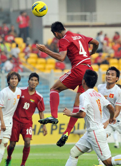 ... Khiến U23 Myanmar liên tục xuyên phá. ... Khiến U23 Myanmar liên tục xuyên phá.
