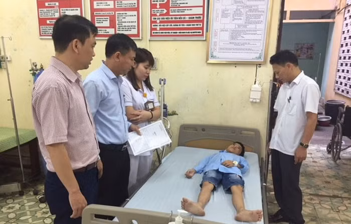 Vụ ngộ độc thực phẩm khiến hàng trăm học sinh phải nhập viện. ảnh: NT