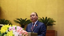 Thủ tướng Nguyễn Xuân Phúc trình bày báo cáo kinh tế - xã hội tại Quốc hội sáng 22/10. ảnh: VPG. Thủ tướng Nguyễn Xuân Phúc trình bày báo cáo kinh tế - xã hội tại Quốc hội sáng 22/10. ảnh: VPG.