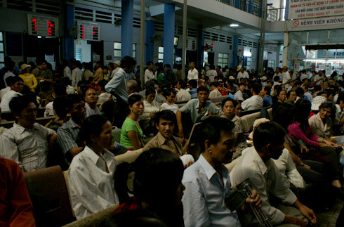 Cảnh quá tải thường thấy tại bệnh viện Chấn thương chỉnh hình.