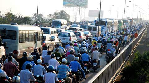 Cầu Sài Gòn hiện hữu đã quá già nua và không còn đáp ứng được nhu cầu giao thông ngày càng lớn của TP. HCM