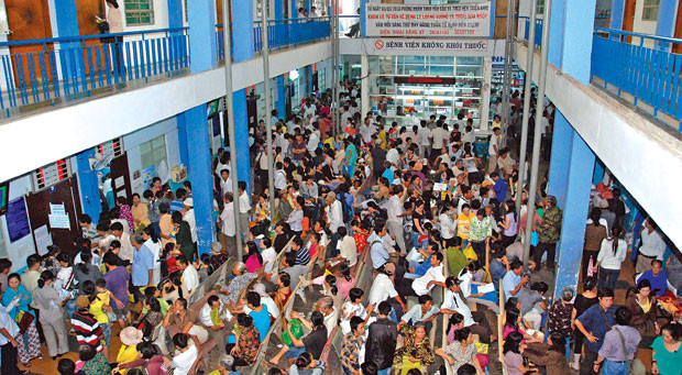 Quá tải ở bệnh viện Chấn thương chỉnh hình là nỗi khổ của bệnh nhân nhưng là niềm vui của các bác sĩ biến chất Quá tải ở bệnh viện Chấn thương chỉnh hình là nỗi khổ của bệnh nhân nhưng là niềm vui của các bác sĩ biến chất