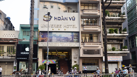 Mặt tiền động mại dâm cao cấp Hoàn Vũ