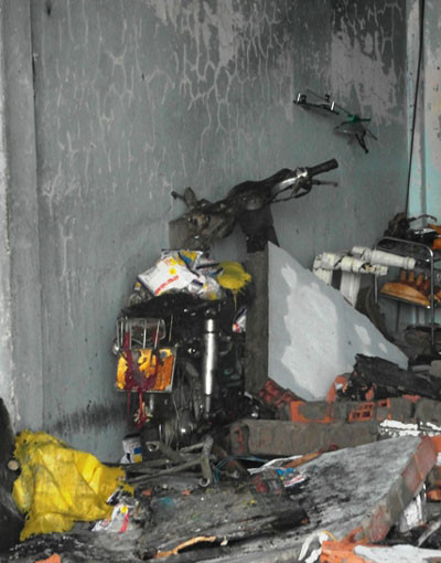 Không vật gì có thể chịu nổi sức nóng của vụ cháy Không vật gì có thể chịu nổi sức nóng của vụ cháy