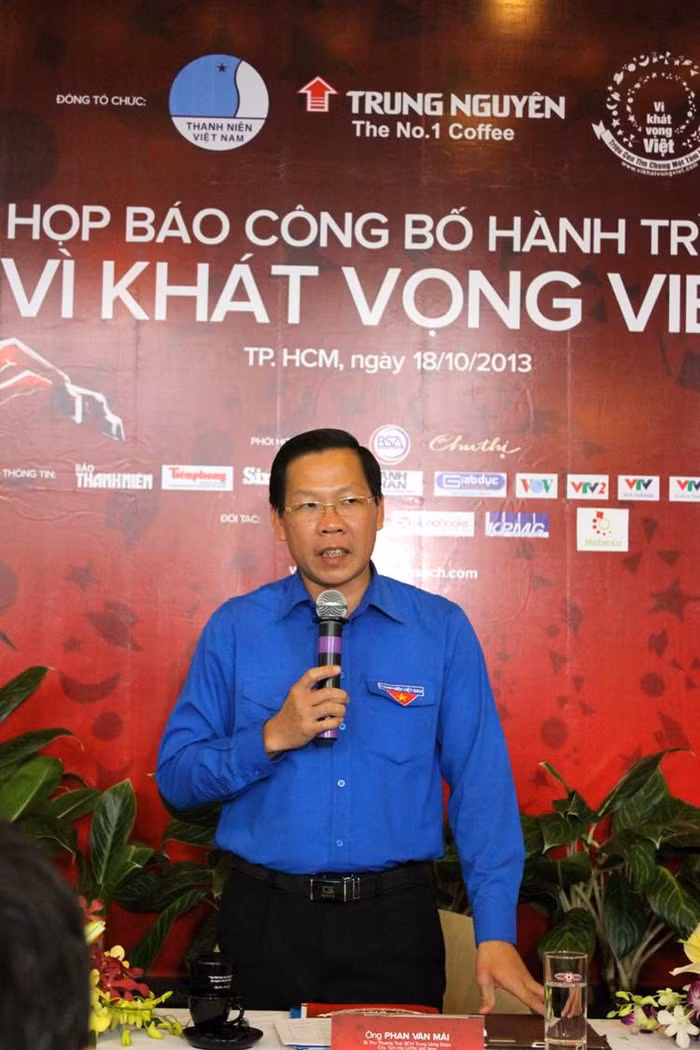 Anh Phan Văn Mãi: "Hãy chung tay vì một Việt Nam hùng mạnh và ảnh hưởng”.