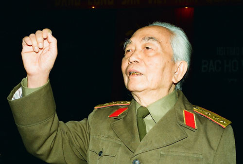 Lúc sinh thời, Đại Tướng Võ Nguyên Giáp hết mực trân trọng và yêu mến lực lượng trí thức khoa học của nước nhà Lúc sinh thời, Đại Tướng Võ Nguyên Giáp hết mực trân trọng và yêu mến lực lượng trí thức khoa học của nước nhà