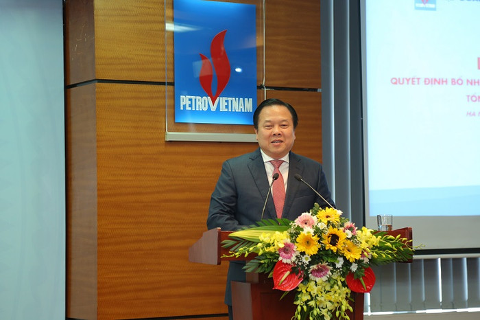 Đồng chí Nguyễn Hoàng Anh phát biểu. Đồng chí Nguyễn Hoàng Anh phát biểu.