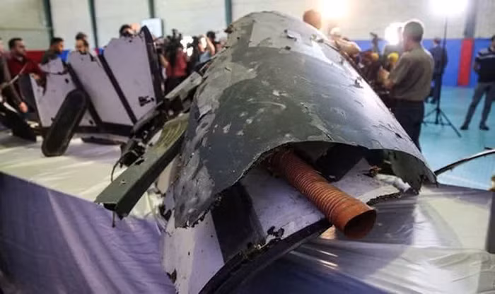 Xác máy bay do thám không người lái Mỹ bị Iran bắn hạ. (Ảnh: Express). Xác máy bay do thám không người lái Mỹ bị Iran bắn hạ. (Ảnh: Express).