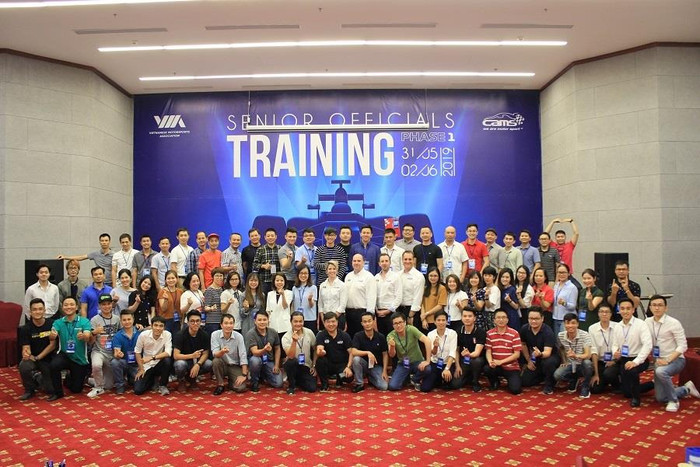 Lần đầu tiên, người Việt Nam sẽ được tham gia điều hành giải đua trực tiếp tại một trong những sự kiện thể thao hấp dẫn nhất hành tinh. Lần đầu tiên, người Việt Nam sẽ được tham gia điều hành giải đua trực tiếp tại một trong những sự kiện thể thao hấp dẫn nhất hành tinh.
