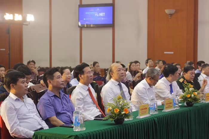 Các đại biểu tham dự Hội nghị.