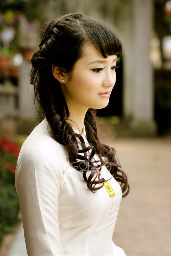 Chử Hoàng Anh - Sinh viên Học viện Ngoại giao. >> HOA KHÔI CÁC TRƯỜNG ĐẠI HỌC >> NGÔI SAO HỌC ĐƯỜNG