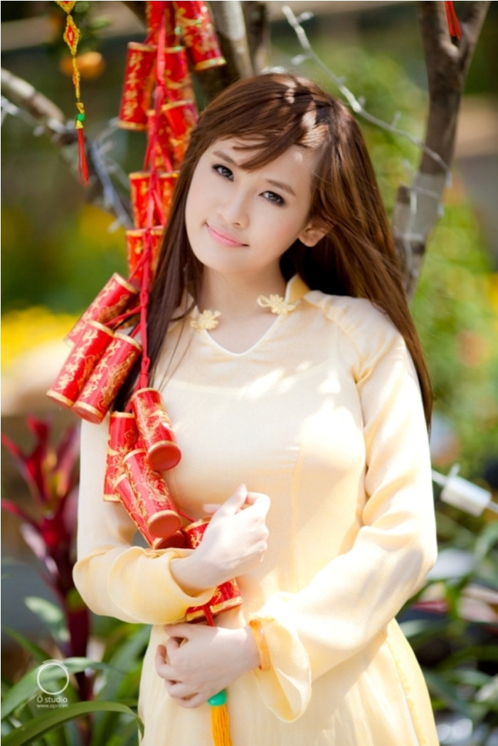 Thanh Trúc, cô gái có nick name Truc Flora mới tốt nghiệp chuyên ngành Tài chính ngân hàng của Đại học Hùng Vương. >>HOA KHÔI CÁC TRƯỜNG ĐẠI HỌC >>NGÔI SAO HỌC ĐƯỜNG