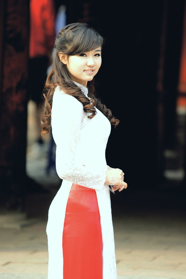 Vũ Đoàn Minh Thúy - Sinh viên Học viện Ngoại giao. >> HOA KHÔI CÁC TRƯỜNG ĐẠI HỌC >> NGÔI SAO HỌC ĐƯỜNG