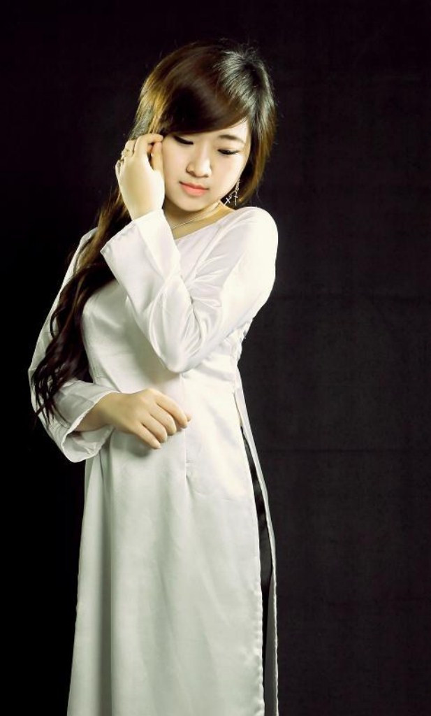 Cô gái quê gốc Hải Phòng này ước mơ trở thành nhà thiết kế thời trang nổi tiếng. >> HOA KHÔI CÁC TRƯỜNG ĐẠI HỌC >> NGÔI SAO HỌC ĐƯỜNG