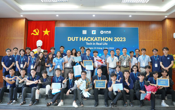 Chung kết Cuộc thi “DUT HACKATHON-2023” - sân chơi học thuật bổ ích được Khoa Công nghệ Thông tin, Trường Đại học Bách khoa (Đại học Đà Nẵng). Ảnh: NTCC Bách Khoa Đà Nẵng.jpg