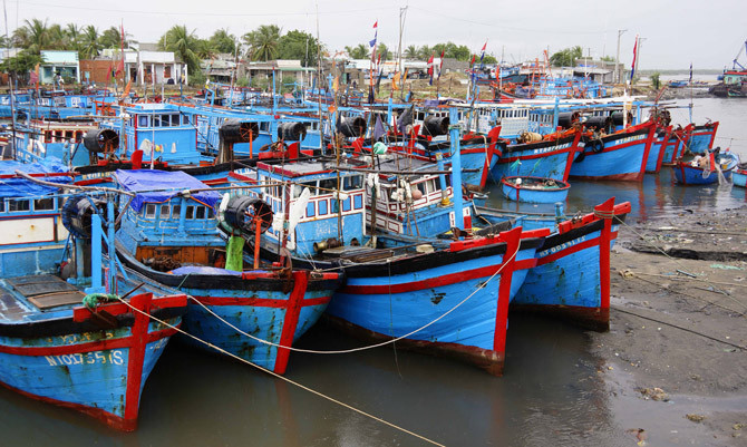 Tất cả các phương tiện hoạt động thủy sản đều phải được neo đậu an toàn trước khi bão đến Tất cả các phương tiện hoạt động thủy sản đều phải được neo đậu an toàn trước khi bão đến