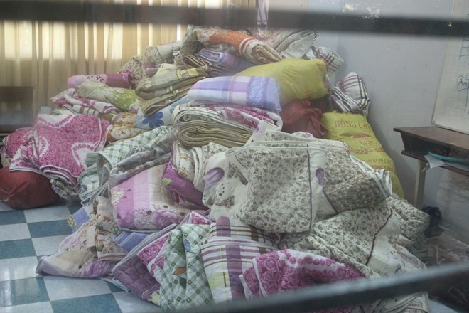 Gần 1.000 chiếc mềm ấm đã được chuẩn bị để cấp phát cho bà con đêm nay