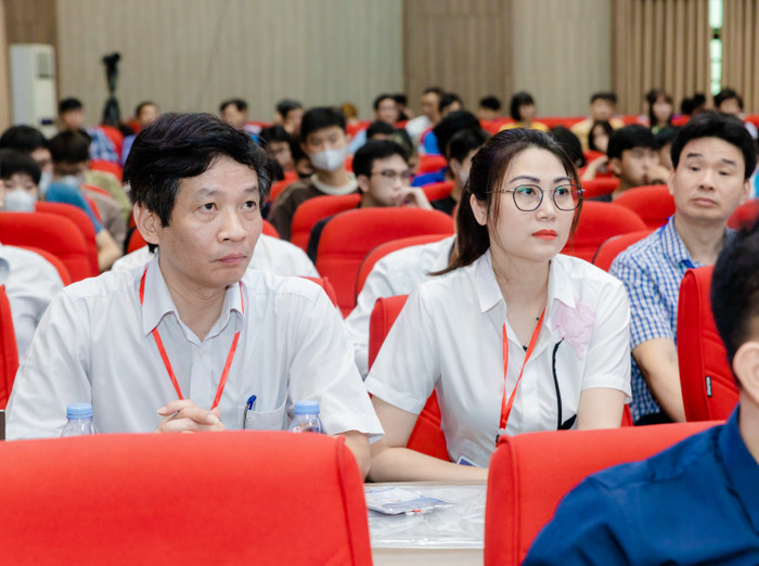 Các đại biểu tham dự hội nghị. GDVN 8.jpg