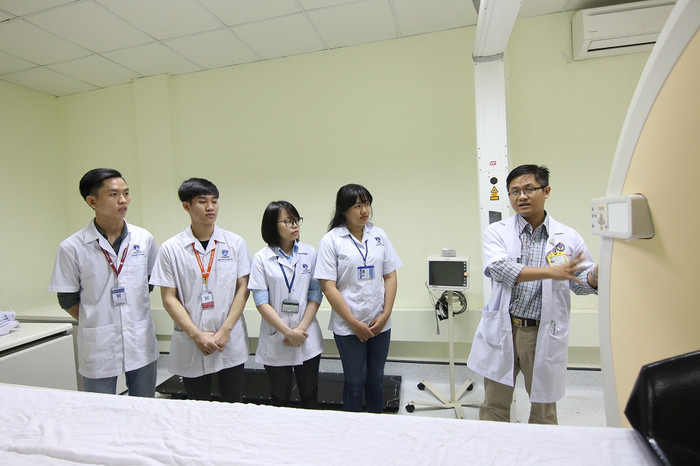 Sinh viên ngành Vật lý Y khoa Trường Đại học Nguyễn Tất Thành. (Ảnh: website nhà trường) Sinh viên ngành Vật lý Y khoa Trường Đại học Nguyễn Tất Thành. (Ảnh: website nhà trường)