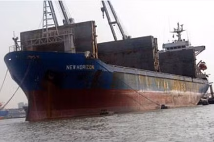 Thủy thủ Vinashinline dọa bỏ tàu, Thứ trưởng Bộ GTVT nói gì?