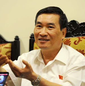 GS Đào Trọng Thi - Chủ nhiệm Ủy ban Văn hóa, Giáo dục, Thanh Thiếu niên và Nhi đồng. GS Đào Trọng Thi - Chủ nhiệm Ủy ban Văn hóa, Giáo dục, Thanh Thiếu niên và Nhi đồng.