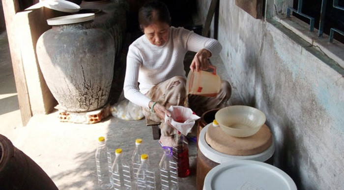 Một số công đoạn làm nước mắm (Ảnh: tác giả cung cấp). Một số công đoạn làm nước mắm (Ảnh: tác giả cung cấp).