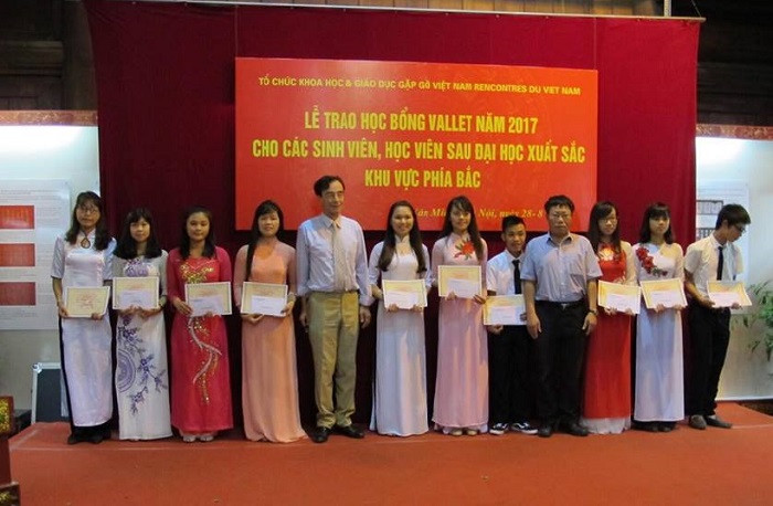 Các bạn sinh viên lên nhận học bổng Vallet khu vực phía Bắc. (Nguồn ảnh: Nhân vật cung cấp) Các bạn sinh viên lên nhận học bổng Vallet khu vực phía Bắc. (Nguồn ảnh: Nhân vật cung cấp)