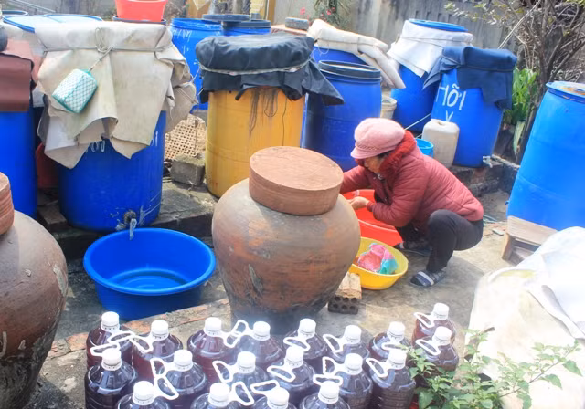 Sau 2 năm xảy ra sự cố môi trường biển, làng nước mắm Nhân Nam đã thực sự hồi sinh. Sau 2 năm xảy ra sự cố môi trường biển, làng nước mắm Nhân Nam đã thực sự hồi sinh.