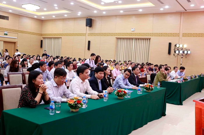 Các đại biểu tham dự Liên hoan.