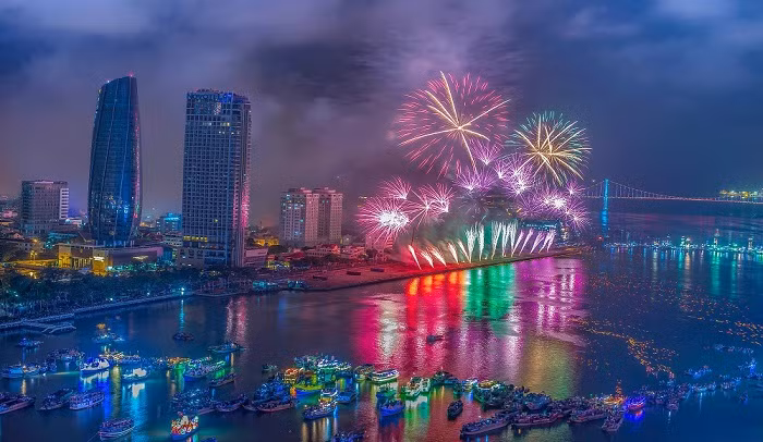 Thành phố Đà Nẵng từ lâu còn được gọi bằng cái tên khác, “thành phố của những cây cầu”.