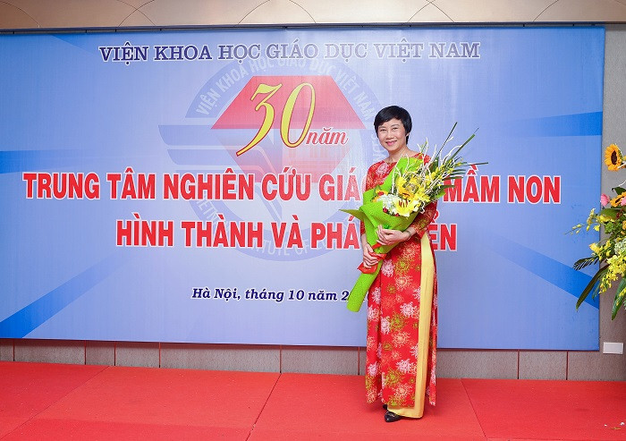 Phó giáo sư, Tiến sĩ Nguyễn Thị Mỹ Trinh - Giám đốc Trung tâm nghiên cứu giáo dục mầm non, Viện Khoa học Giáo dục Việt Nam. Phó giáo sư, Tiến sĩ Nguyễn Thị Mỹ Trinh - Giám đốc Trung tâm nghiên cứu giáo dục mầm non, Viện Khoa học Giáo dục Việt Nam.