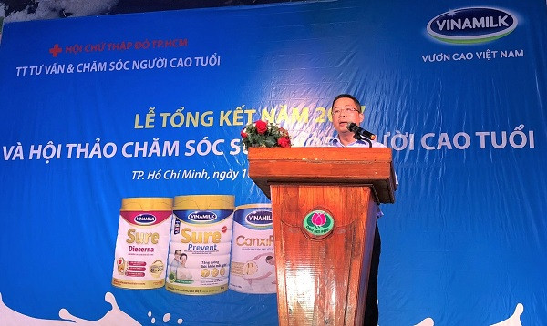 Anh Nguyễn Ngọc Thành - Giám đốc kinh doanh Hồ Chí Minh của Vinamilk phát biểu tại hội thảo. Anh Nguyễn Ngọc Thành - Giám đốc kinh doanh Hồ Chí Minh của Vinamilk phát biểu tại hội thảo.
