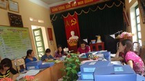 Giáo viên vất vả với đủ loại hồ sơ, sổ sách (Ảnh minh họa: mnvanyen.thainguyen.edu.vn). Giáo viên vất vả với đủ loại hồ sơ, sổ sách (Ảnh minh họa: mnvanyen.thainguyen.edu.vn).