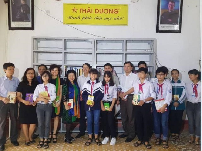 Thư viện được đầu tư hơn 150 triệu được Công ty Cổ phần Sao Thái Dương tặng Trường trung học cơ sở chất lượng cao Hải Hậu.