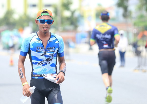 Đổ mồ hôi khiến cơ thể mất nước và các khoáng chất quan trọng.