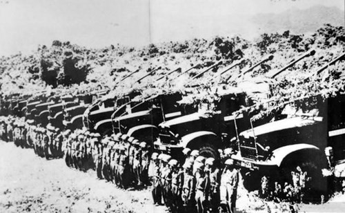 Thành lập quân đoàn chủ lực, chuẩn bị cho cuộc tiến công nổi dậy mùa Xuân 1975 Thành lập quân đoàn chủ lực, chuẩn bị cho cuộc tiến công nổi dậy mùa Xuân 1975